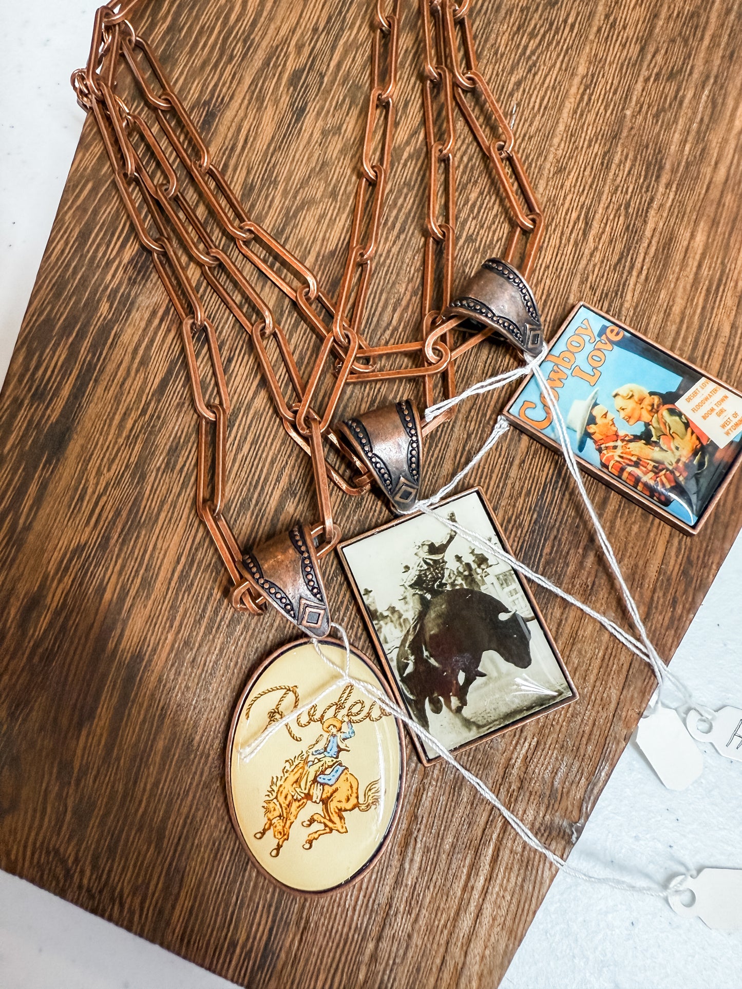 Paper Clip Pendant Necklace | Bronze