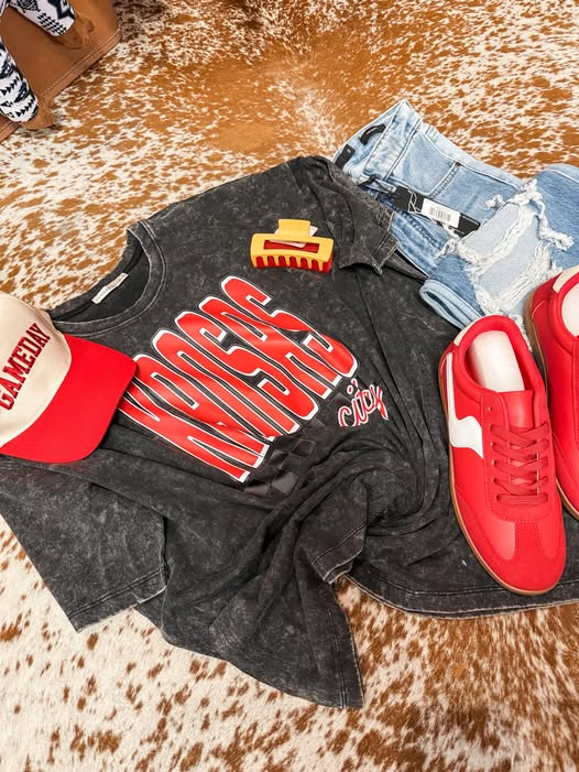 Kansas City Boyfriend Tee