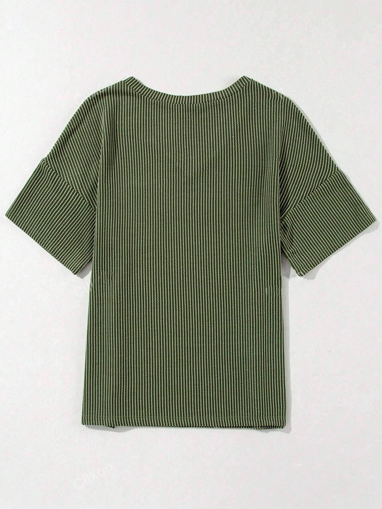 Stylish two-tone twist bullet pocket V-neck top